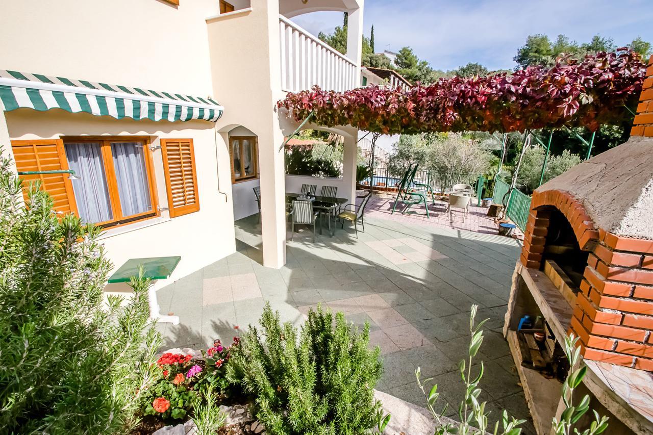 Apartments Toni Vinišće Kültér fotó
