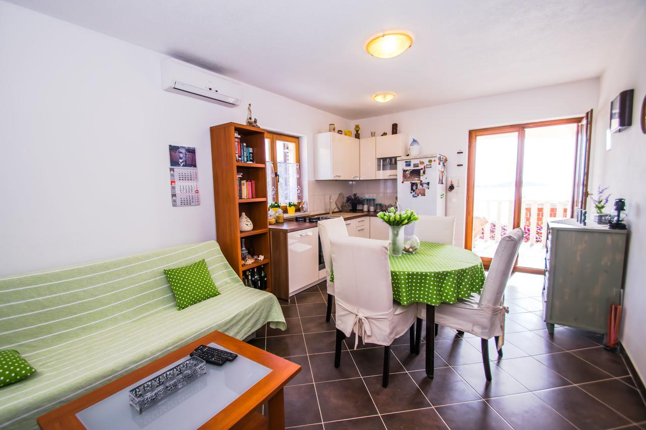Apartments Toni Vinišće Kültér fotó