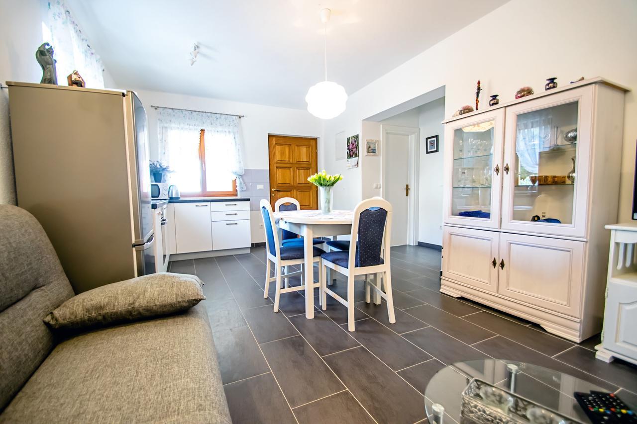 Apartments Toni Vinišće Kültér fotó