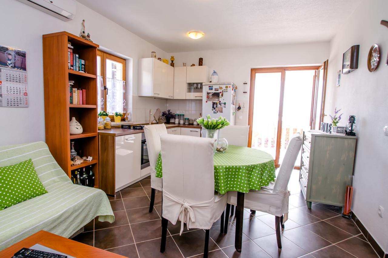 Apartments Toni Vinišće Kültér fotó