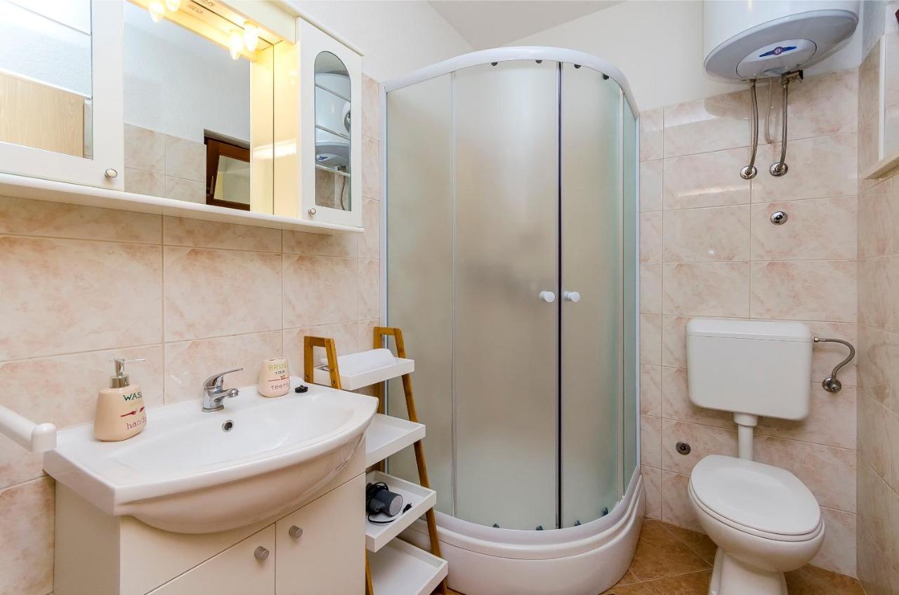 Apartments Toni Vinišće Szoba fotó